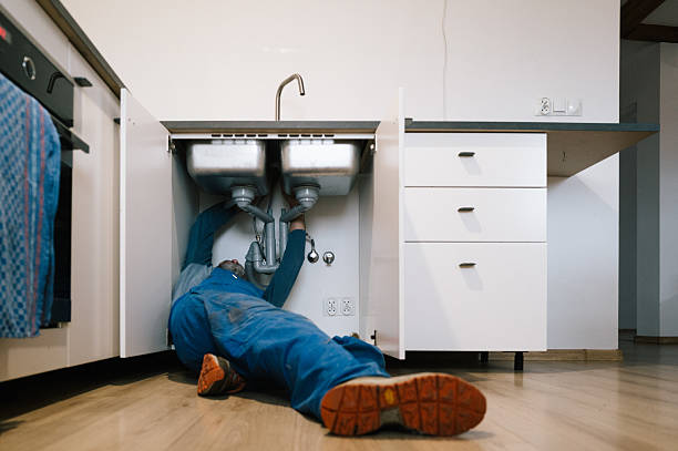 Professional Leak Detection technician working in Weaverville, NC